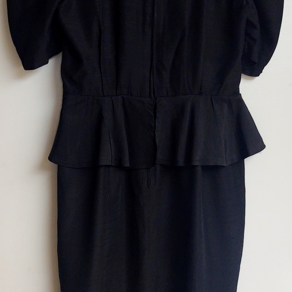 Vintage dress, size 6, Worn twice - Picture 2 of 2